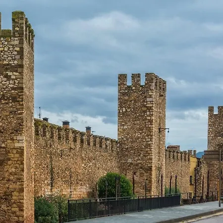 Casa Medieval En El Centro De Semesterbostad *
